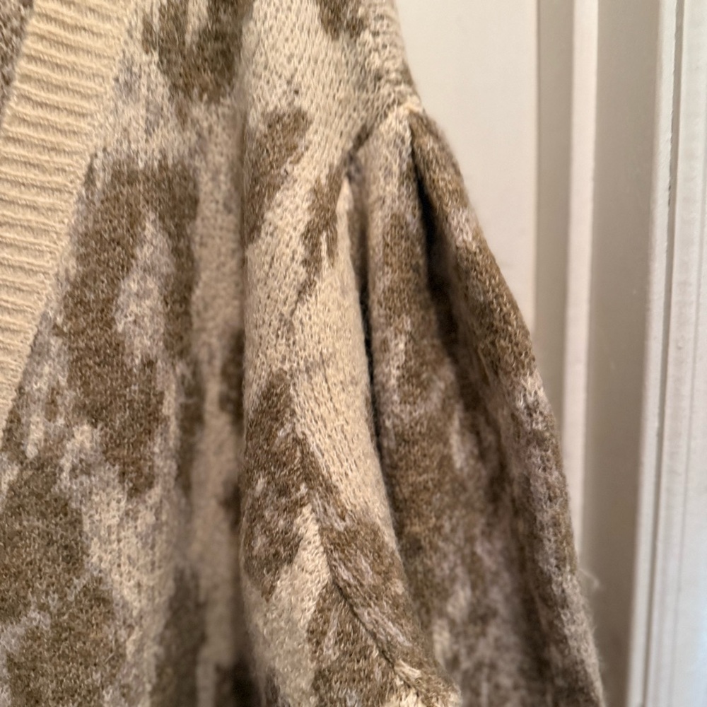 Terra & Sky 4X Animal Print Cardigan Cozy Cream Taupe Sweater - Picture 3 of 7